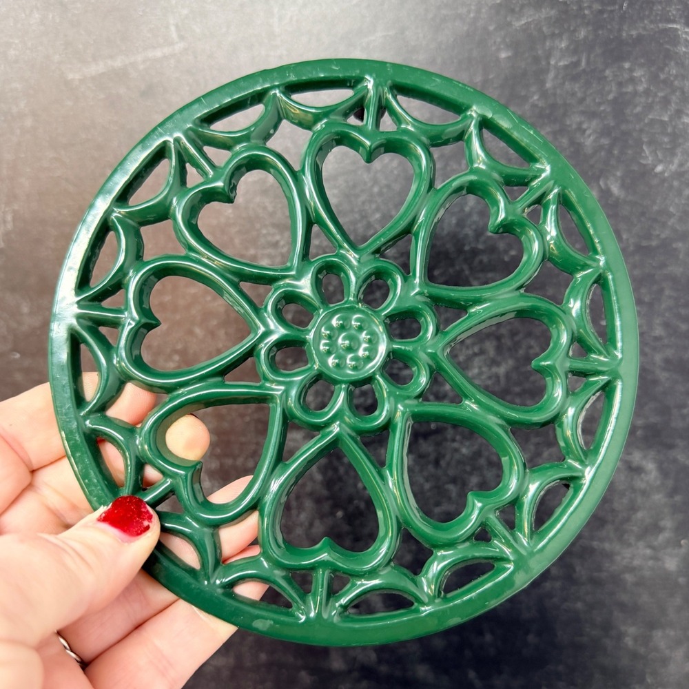 Vintage Green Enameled Cast Iron Heart Trivet 6" 1970s 1980s Country Kitchen